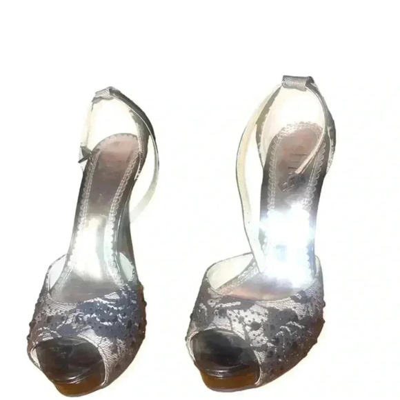 Beautiful Heels!  - Picture 5 of 16